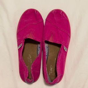 Pink neon toms